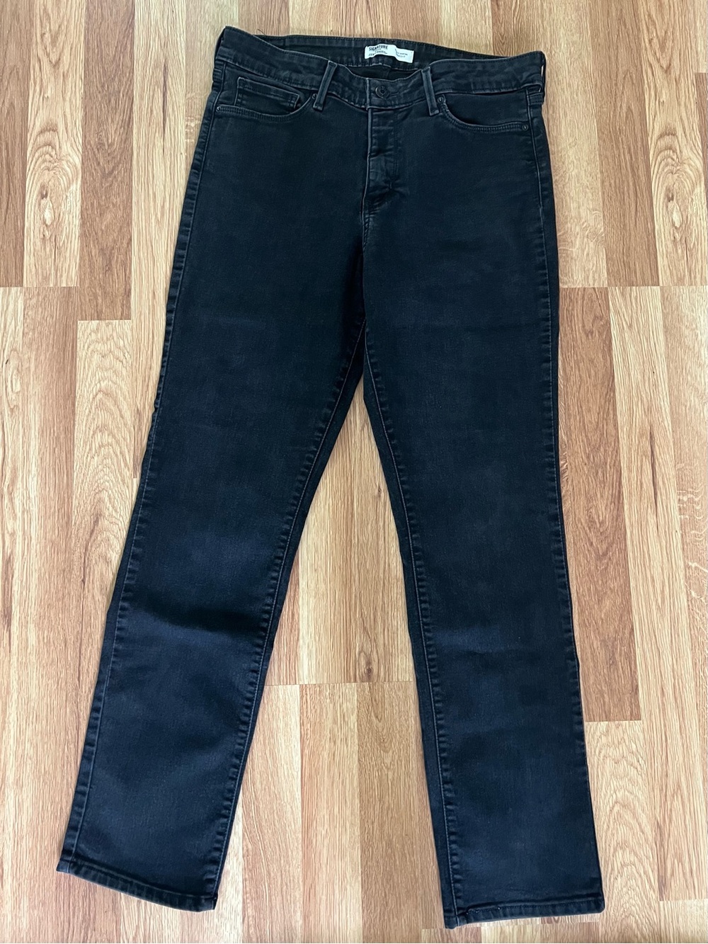 Signature by Levi Strauss Slim Straight Black Women’s Jeans